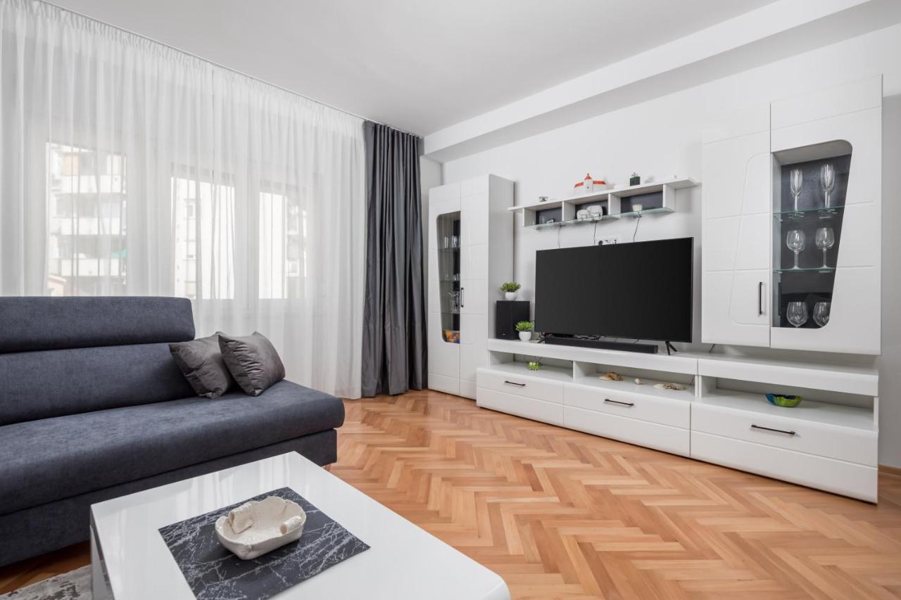 Relax Fiume Apartment Bagian luar foto