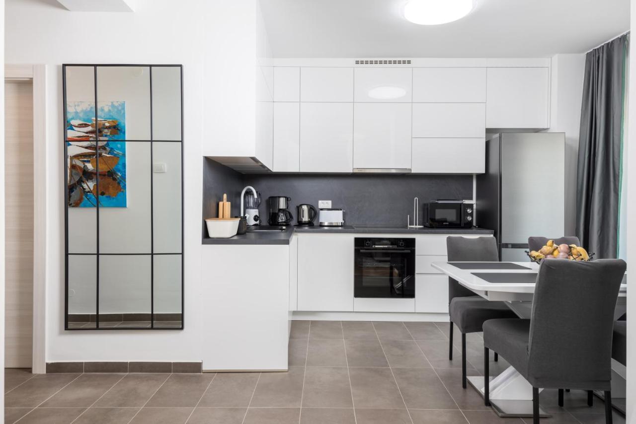 Relax Fiume Apartment Bagian luar foto