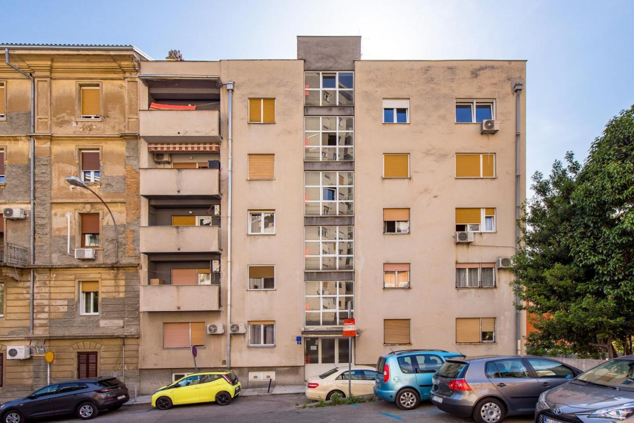 Relax Fiume Apartment Bagian luar foto